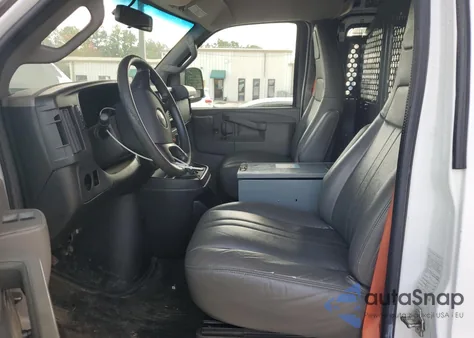 2016 Chevrolet Express G2500 z USA, uszkodzony, nr VIN 1GCWGAFF1G1325221